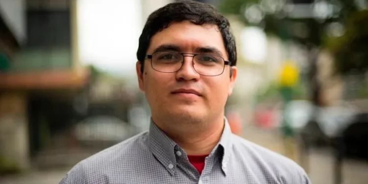 Venezolano Luis Carlos Díaz fue reconocido por la fundación George Clooney