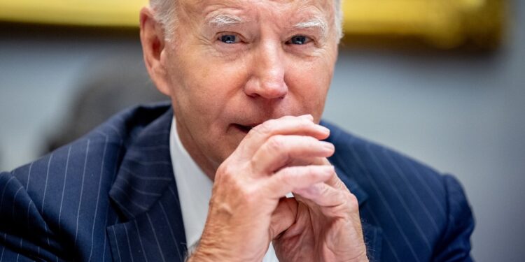 La Casa Blanca intenta justificar a Biden por llamar basura a los partidarios de Trump