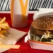 Un muerto y decenas de intoxicados en McDonald’s de EEUU