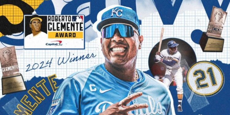 El venezolano Salvador Pérez gana el premio Roberto Clemente