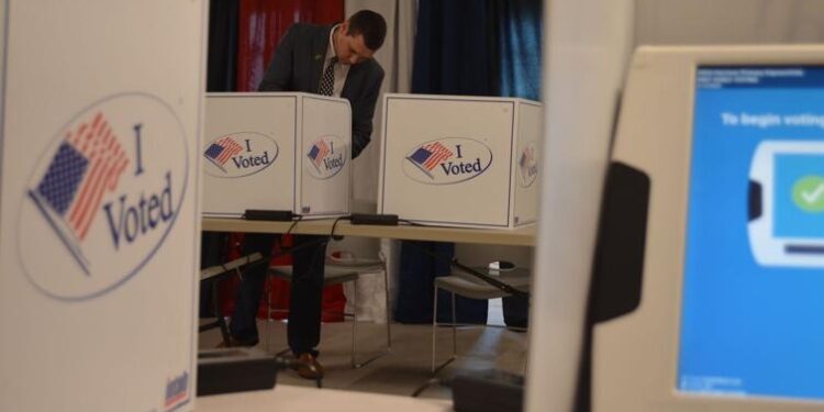 Los votantes de Broward podrían encontrar fallas en el sitio web al buscar lugares de votación