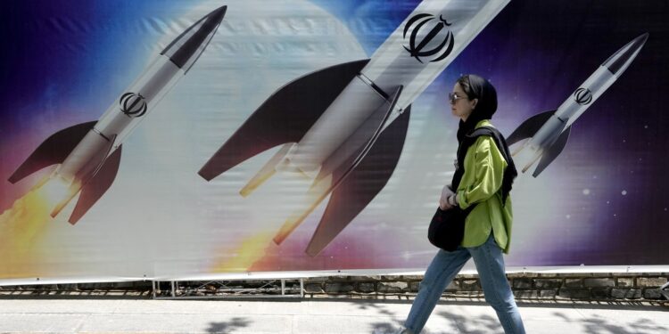 Irán podría cambiar su doctrina nuclear en este caso
