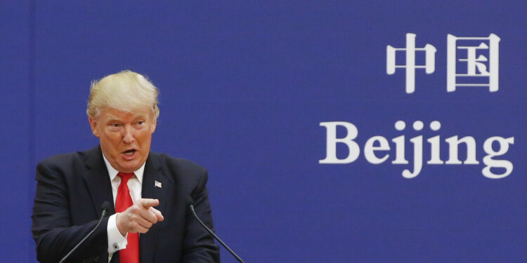 Trump podría imponer aranceles de casi el 40 % a China a principios de 2025