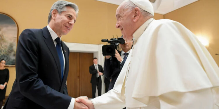 Papa Francisco recibió al secretario de Estado estadounidense Anthony Blinken