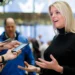Trump elige a la ex fiscal general de Florida Pam Bondi como sucesora de Gaetz