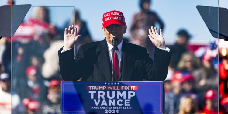 Trump redobló los ataques contra Harris