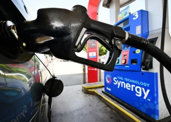 Sube la gasolina ante festivos por Acción de Gracias