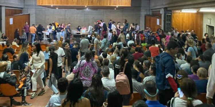 Dos Ministros sin liderazgo: Dura derrota para Héctor Rodríguez y Ricardo Sánchez en elecciones de la UCV