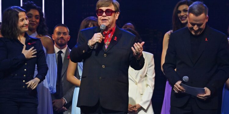 Elton John: «He perdido la vista»