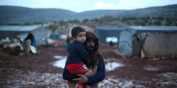 ONU: 1,1 millones de personas desplazadas en Siria en quince días