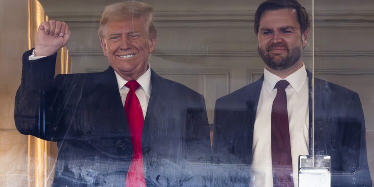 Funcionarios de EEUU temen filtraciones por el rechazo del equipo de Trump a las comunicaciones seguras