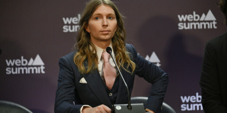 Detienen a Chelsea Manning por irrumpir en un baño de mujeres del Capitolio