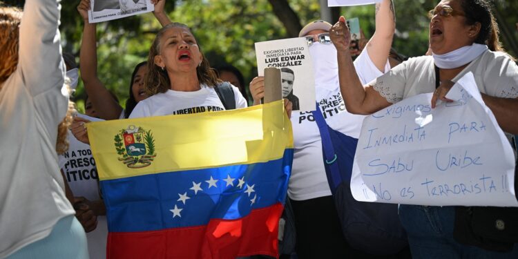 Foro Penal contabiliza 1.877 presos políticos, entre ellos 19 son extranjeros