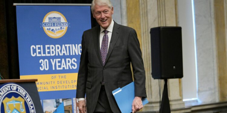 Hospitalizan a Bill Clinton: el expresidente está de buen ánimo