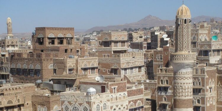 Director de la OMS resultó ileso durante un bombardeo israelí en aeropuerto de Yemen