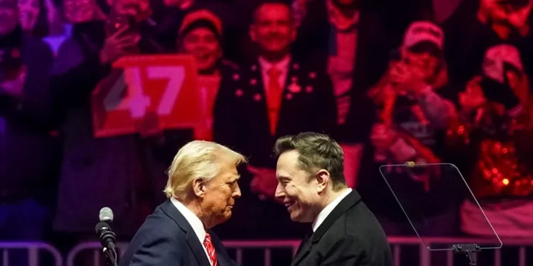 Donald Trump se muestra abierto a que Elon Musk compre TikTok en EEUU