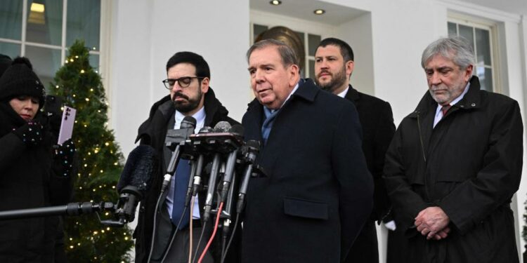 Edmundo González Urrutia tuvo “fructífera y cordial” reunión con Joe Biden