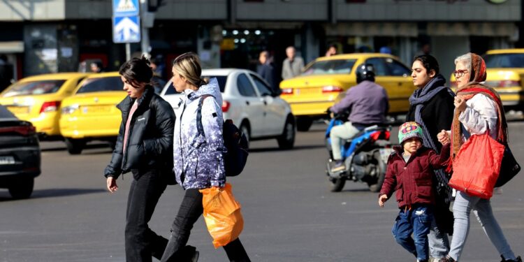 Gobierno iraní no penalizará a mujeres sin velo en las calles