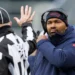 Los Patriots despiden a su entrenador Jerod Mayo