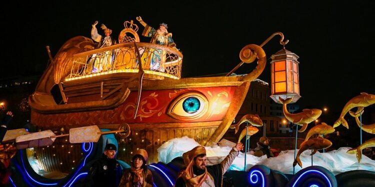 Los Reyes Magos llenaron de magia las calles de España sin importar el clima