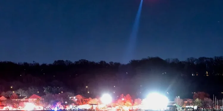 Recuperan cadáveres del accidente aéreo en Washington: posiblemente sin sobrevivientes