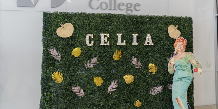 Universidad en Miami inaugura exposición en honor a Celia Cruz