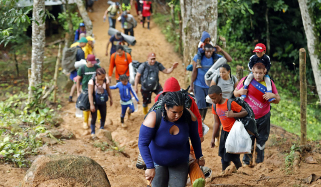 Flujo de migrantes por la selva del Darién bajó 93%