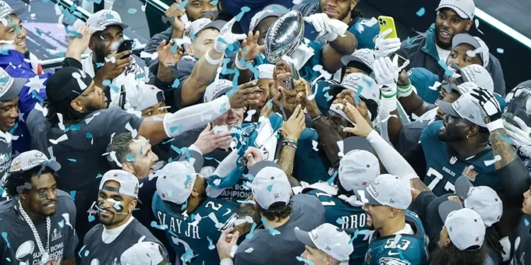Los Eagles destrozan el triplete de los Chiefs y se toman la venganza más dulce