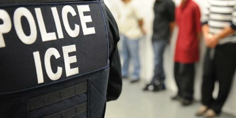 Los cinco tipos de migrantes que no pueden ser deportados de EEUU por el ICE