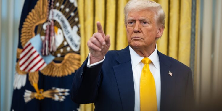 Trump lanza permiso migratorio para millonarios