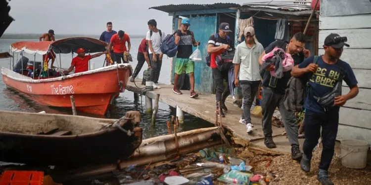 Venezolanos renuncian a EEUU pero siguen buscando otra vida a pesar de los riesgos