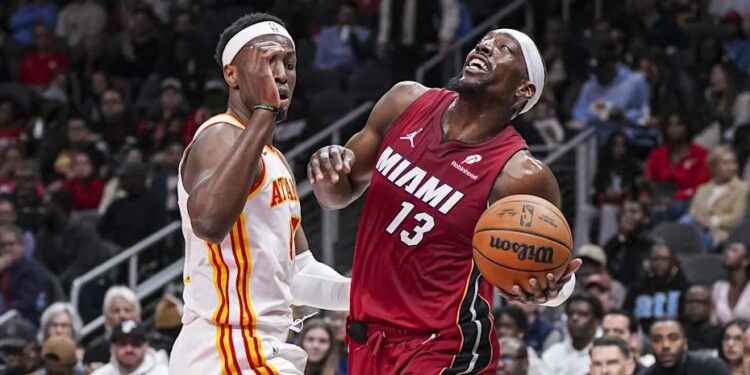 Miami Heat arrasa en casa y aplasta a los Hawks