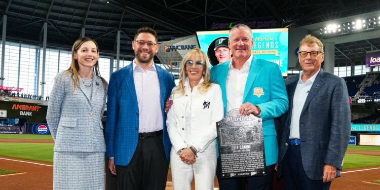 Jeff Conine “Mr. Marlin” honrado por los Miami Marlins, por Óscar Huete