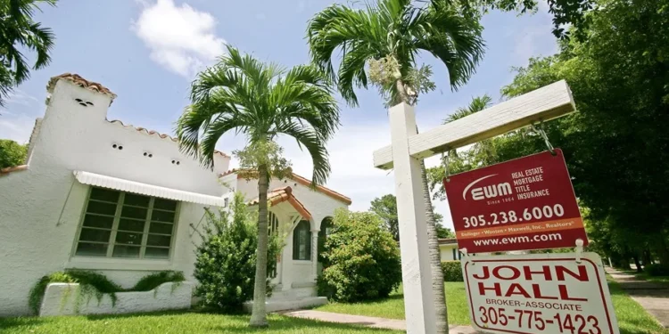 Una fuerte caída en ventas y precios de vivienda en Florida auguran nueva burbuja inmobiliaria