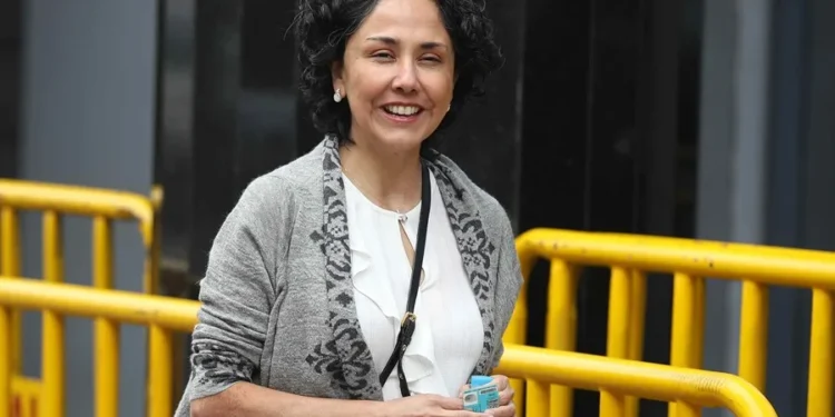 Ex primera dama de Perú llega a Brasilia como asilada, tras ser condenada a prisión