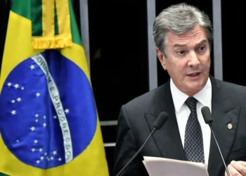 Expresidente brasileño Fernando Collor de Mello es detenido por corrupción