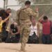 Jueza bloquea orden de Trump para revocar parole humanitario