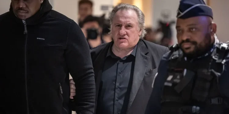 Actor Gérard Depardieu condenado a 18 meses de cárcel exentos de cumplimiento por agresión sexual