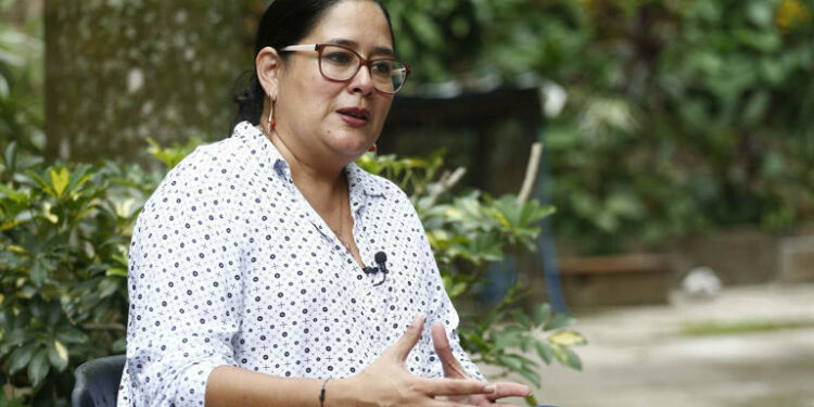 Comité de Familias de Venezolanos Tachirenses deportados arbitrariamente a El Salvador rechaza «secuestro» de la abogada venezolana Ruth López