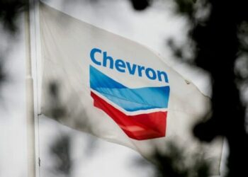 Director ejecutivo de Chevron advierte posible salida de la compañía de Venezuela en medio de negociaciones con Trump