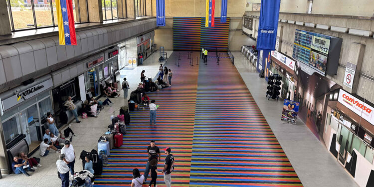 Ecuador pide no viajar a Venezuela por riesgo de detenciones arbitrarias