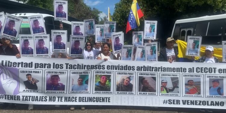 Familiares de tachirenses detenidos en El Salvador  marcharon para exigir a Bukele su liberación