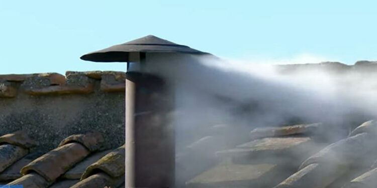 Humo blanco: Vaticano anuncia al mundo que hay papa