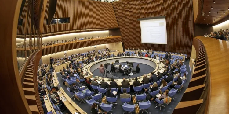 OMS reducirá a la mitad sus departamentos y su equipo directivo ante recortes de EEUU
