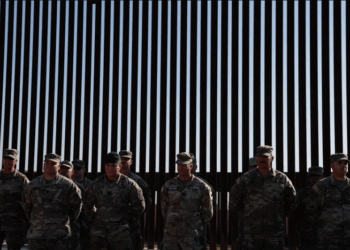 Tribunal de Estados Unidos permite al gobierno de Trump excluir a personas trans del Ejército