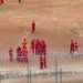 Trump presiona a la Corte Suprema para reanudar expulsiones de migrantes venezolanos detenidos en Texas