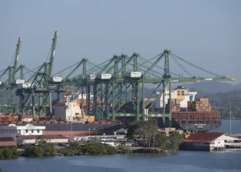 Déficit comercial de EEUU subió 14 % en marzo, más de lo esperado