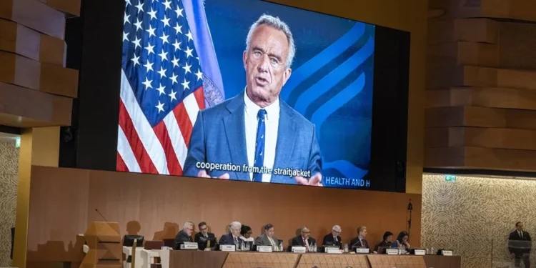 Secretario de Salud de EEUU acusa a la OMS de «haber fracasado» y de ceder a China