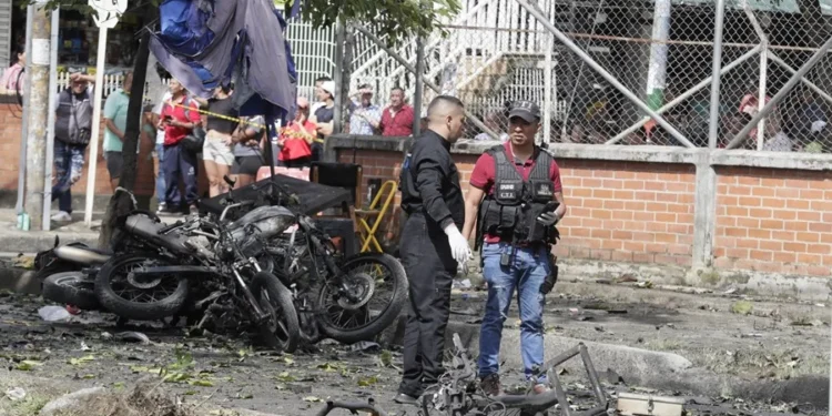 Fallecido y heridos por explosión de bombas en ciudad colombiana de Cali