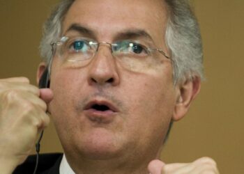 La burla de los diálogos y amistades peligrosas, por Antonio Ledezma